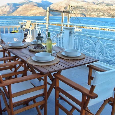 La Maison Bleue Apartment Lixouri Ngoại thất bức ảnh